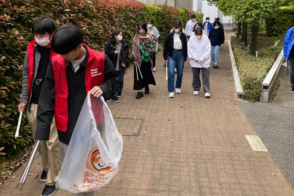 本学ボランティア部らいふによる清掃活動